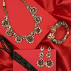 The Scarlet Marquise Grandeur Set